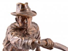 cca 1930 Olvashatatlan jelzéssel: Tenisz játékos. Bronz, márvány talpazaton, kijár, m: 33 cm