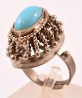 Türkizszínű kővel díszített, állítható méretű gyűrű