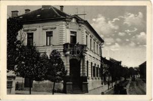 Ipolyság, Sahy; Státne reál. gymnázium / Állami reál gimnázium. Kiadja J. Páricka / high school (kis sarokhiány / small corner shortage)