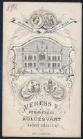 cca 1875 Fiatal lány műtermi portréja Veress Ferenc (1832-1916) kolozsvári műterméből, dombornyomott...