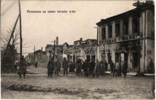 Homonna, Homenau, Humenné; Fő tér romokban az oroszok betörése után, Friedmann Markus üzlete. Waller Mór kiadása / WWI destroyed main square after the Russian offensive, shops, ruins