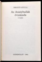 Magyar História 3 kötet: 
Kristó Gyula: Kristó Gyula: Az aranybullák évszázada. (2. kiadás.)
Kulcs...