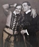 Vegyes fotó tétel: portrék, autók, katonai, stb., keményhátú fotók, közte Strelisky illetve Székely ...