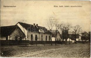 1919 Sárkeresztúr, Római katolikus iskola, utca. Strausz fényk. felvétele  (EB)