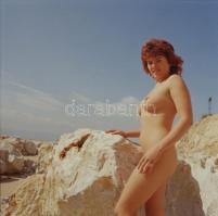 cca 1983 Így esett, ha megesett, szolidan erotikus felvételek, 8 db vintage negatív + 1 db mai nagyí...