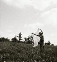 cca 1978 Színes egyéniségek fekete-fehérben, szolidan erotikus felvételek, 7 db vintage negatív + 1 ...