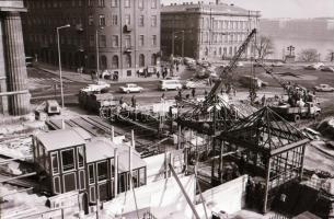 cca 1986 Budapest, sikló építés, átadás, 70 db vintage negatív, 24x36 mm