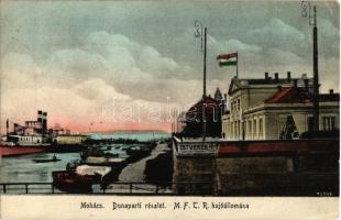 Mohács, Duna parti részlet, MFTR hajóállomás magyar zászlóval