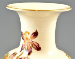 Zsolnay orchidea mintás váza, kézzel festett, jelzett, apró kopásnyomokkal, m: 26,5 cm