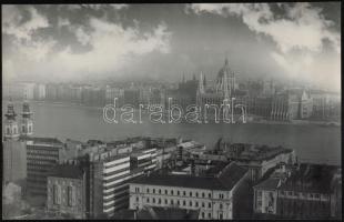 cca 1980 Budapesti látkép, jelzés nélküli, vintage fotó, 25,5x40 cm