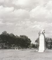 cca 1960 és cca 1979 között készült cca 700 db vintage negatív Kőbánya feliratú dobozban, Keveházi J...