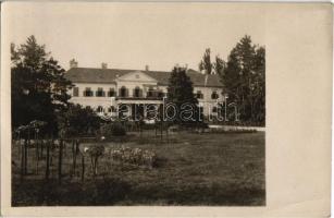 Éberhárd, Eberhart, Malinovo; Gróf Apponyi Albert kastélya / castle. photo