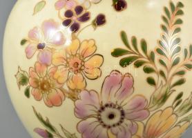 Zsolnay virág mintás váza, kézzel festett, jelzett, apró kopásnyomokkal, m: 26 cm