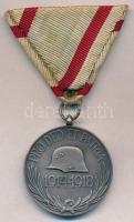 1929. "Magyar Háborús Emlékérem kardokkal, sisakkal" ezüstözött Br kitüntetés mellszalagon...