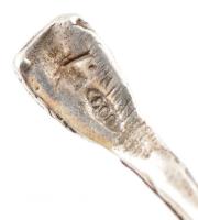 Ezüst(Ag) miniatűr golfütő + sapka, jelzett, h: 5,5 cm, nettó: 6,4 g