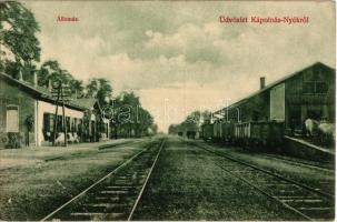 1911 Kápolnásnyék, Vasútállomás, vagonok. Kiadja Wessely Zsigmond (EB)