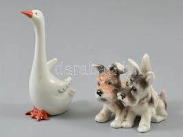 Porcelán kutyapár és liba (sérült), kézzel festett, jelzéssel és jelzés nélkül