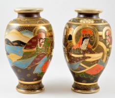 Japán Satsuma váza párban, jelzett, kézzel festett, apró kopásnyomokkal, m:31 cm (2×)