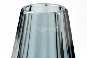 Moser váza, jelzett, formába préselt, apró karcolások az alján, m: 18 cm