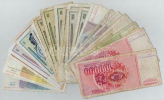 Jugoszlávia 1968-1994. 34db-os vegyes bankjegy tétel T:III,III-
Yugoslavia 1968-1994. 34pcs of vari...