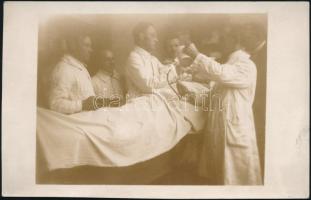 1929 Veenhuizen, orvosi beavatkozás, fotólap, 9×14 cm
