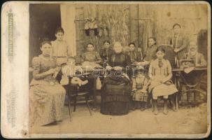 cca 1900 Varrodai alkalmazottak, keményhátú fotó Tannenbaum orosházi és tokaji műterméből, 11×16 cm