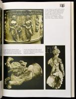 Georgina Hermann:  Perzsa reneszánsz. A múlt születése. Fordította: Fridli Judit. Bp.,1988, Helikon....