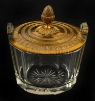 Csiszolt kristályüveg bonbonier és tálka, réz tetővel és peremmel, üvegen kis karcolásokkal, m:10 cm...