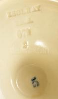 cca 1890 Zsolnay gyufadoboztartós hamuzó, kézzel festett porcelánfajansz, jelzett (csak mélynyomás),...