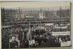 cca 1960 Gottwaldov, leporello 33 fotóval, tokban, 10,5×16 cm