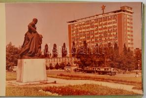 cca 1960 Gottwaldov, leporello 33 fotóval, tokban, 10,5×16 cm