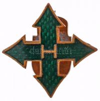 3db-os vegyes magyar jelvény és kitűző tétel, közte "Trianon", Nyilaskeresztes alakú gombl...