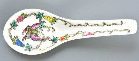 Jelzett kínai "Famille rose" pillangós leveses csésze és kanál, kézzel festett, apró kopás...