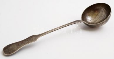 Ezüst (Ag.) kis merőkanál, jelzett, mesterjeggyel (B.U.)  apró horpadással, h:21,5 cm, nettó:63 g