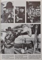 Korniss Péter: Vörös felhő földjén. Észak-amerikai indiánok között. A bevezetőt Robert D. Miewald, a...