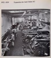 Rad der Zeit. eine Unternehmensdokumetation der Audi Ag. Ingolstadt 1989. 217p. + 4 p. Kiadói karton...