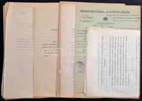 cca 1945 Márai Sándor író háborúban megsérült Mikó utcai házának ügyével kapcsolatos hivatalos levelek. Kb 30 oldal