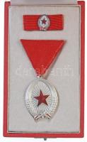 1964. A Munka Érdemrend ezüst fokozata, zománcozott Br kitüntetés szalagon, miniatűrrel és szalagsávval, tokban T:1-