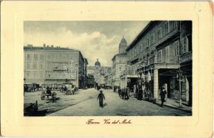 Fiume, Rijeka; Via del Molo / utcakép, piaci árusok, rakpart. W. L. Bp. 4011. / street view, market vendors, wharf, quay (EK)