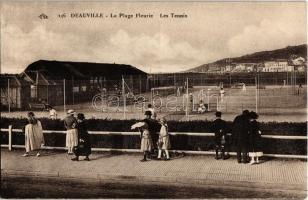 Deauville, La Plage Fleurie, Les Tennis / tennis players on the tennis court