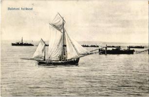 1907 Balaton, Balatoni halászat, vitorlás halászhajó, halászbárka. Kiadja Divald Károly 1065. + Wien-Nagkanizsa vonat pecsét és Sopron pu. pecsét