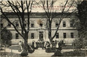 1911 Győr, M. kir. állami elemi iskola és tanítónőképző intézet. Schwarzenberg utca 11.