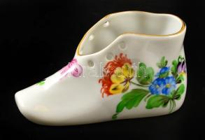 Herendi virágmintás kis cipő, kézzel festett, jelzett, hibátlan, 15×8,5 cm