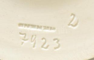 Herendi rózsás gyertyatartó, kézzel festett, jelzett, apró lepattanással, d: 11 cm