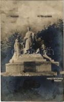 1911 Pozsony, Pressburg, Bratislava; Petőfi szobor. Mindszenty felvétele / statue. photo