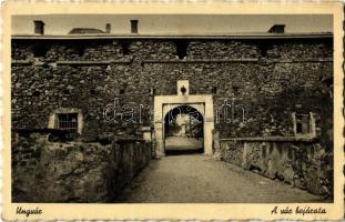 Ungvár, Uzshorod, Uzhorod; vár bejárata / castle entry gate