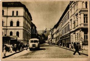 Brassó, Kronstadt, Orasul Stalin, Brasov; modern utcakép, autóbusz, üzletek / street view with autobus and shops (EK)