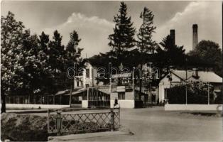 15 db főleg RÉGI magyar városképes lap / 15 mostly pre-1945 Hungarian town-view postcards