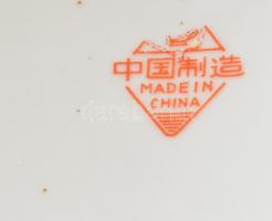 Kínai porcelán váza, matricás, jelzett, kopásnyomokkal, m: 35 cm