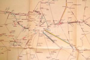 1945 Magyarországi és budapesti vasútvonalak nagyméretű, kézzel rajzolt térképe, rajta Budapest ma m...